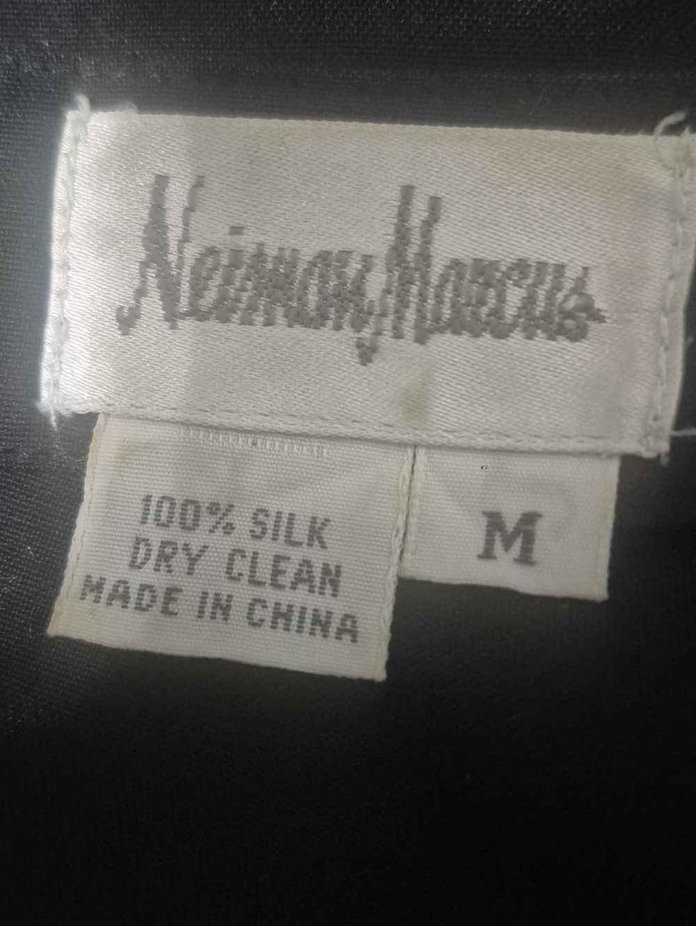 Vintage Neiman Marcus 100% Silk Top with Knot Closures – Size M - Picture 5 of 5